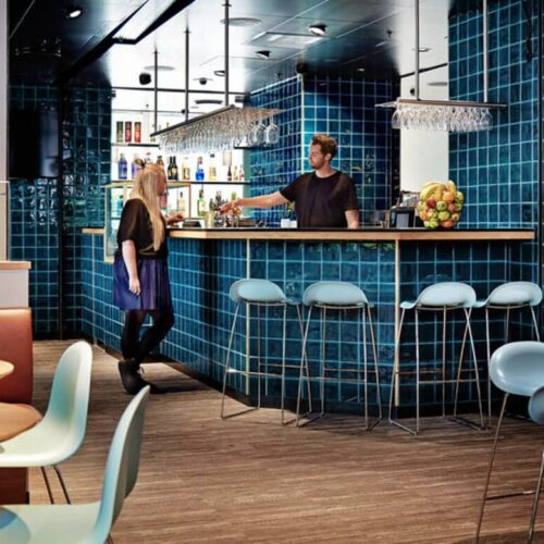 Corporate painting workshop for team building at Danhostel Copenhagen City